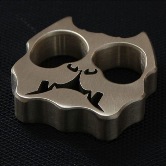 Verdickter Hundekopf Metall Zweiloch-Outdoor-Werkzeug