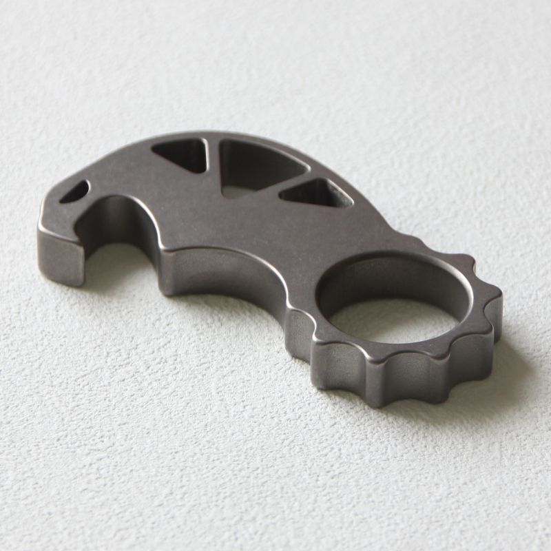 Titanium Monster Flaschenöffner Multifunktions Schlüsselanhänger EDC Rucksack Werkzeug