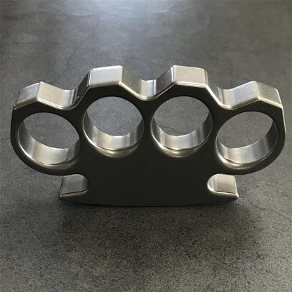Das KING Stonewashed Outdoor-Werkzeug aus Stahl