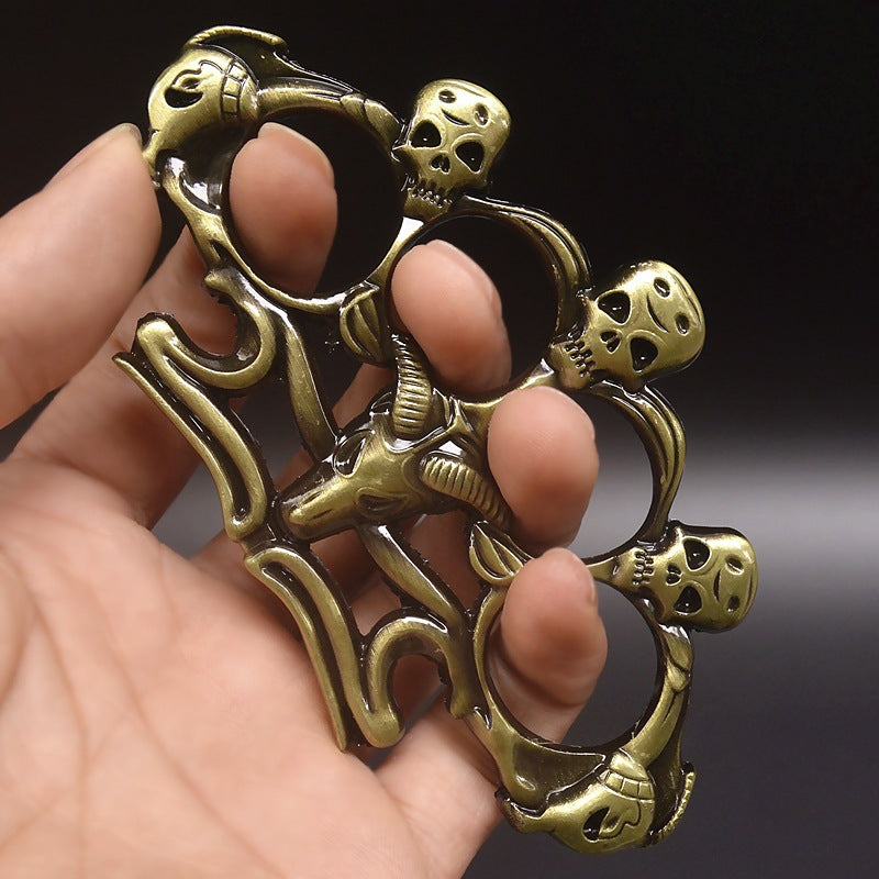 Strumento EDC da Esterno a Forma di Teschio di Pecora