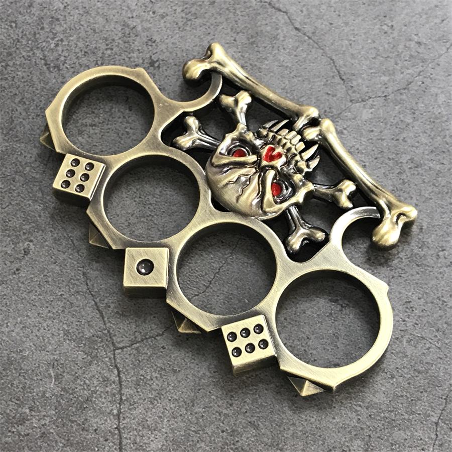 Skull Dice Design Finger Guard Tool