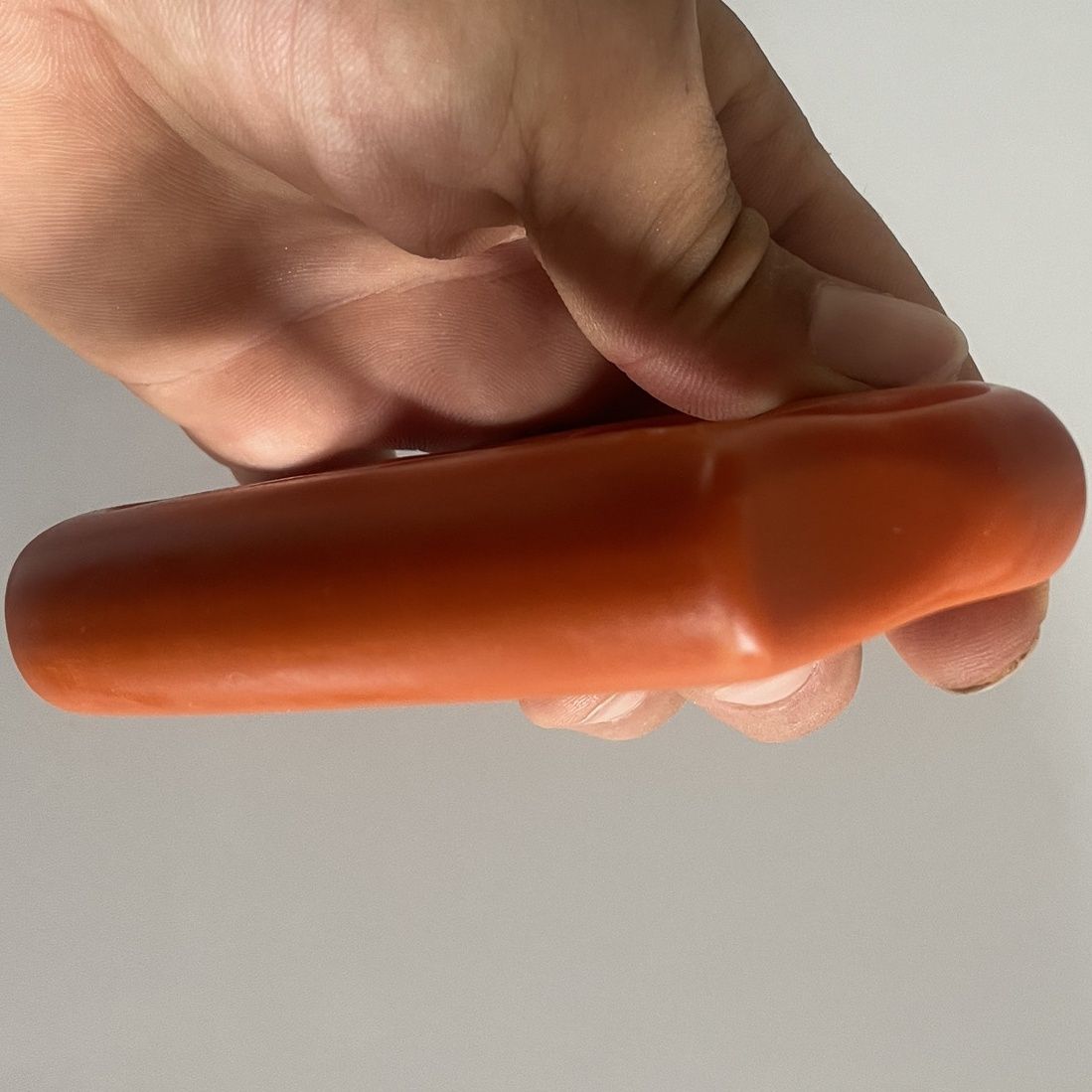 Bakelite Four‑Finger Hobby Collectible Decorative Ornament