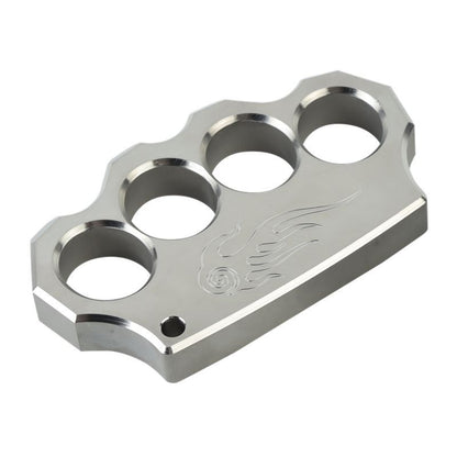 Klassische EDC-Werkzeuge aus Stahl mit Wirbelmuster