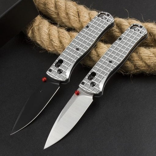 BM535 Bk-4 Utensile Pieghevole da Esterno in D2 con Manico in Alluminio a Quadretti
