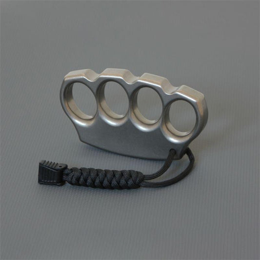 Klassisches Titan-EDC-Tool mit zufälligem Seil