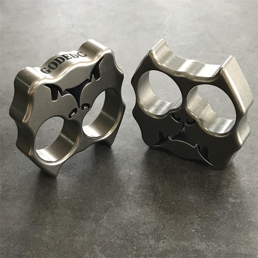 GODEDC Titan TC21 Hundekopf-Zwei-Loch-Outdoor-Werkzeug