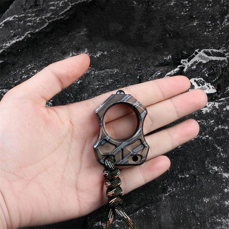 Handgemachter tragbarer Schlüsselanhänger aus Titan mit einem Loch, kreativ, EDC, Outdoor-Rucksack-Tool