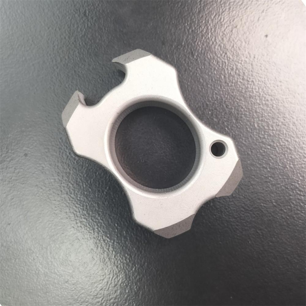 Mini Multifunktionaler Flaschenöffner aus Stahl (EDC-Tool)