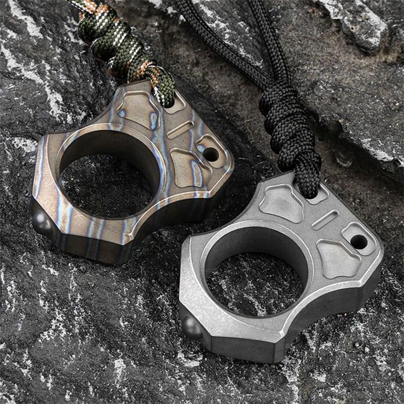 Handgemachter tragbarer Schlüsselanhänger aus Titan mit einem Loch, kreativ, EDC, Outdoor-Rucksack-Tool