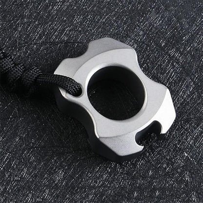 Mini-Flaschenöffner aus Titan, tragbarer Anhänger, Rucksack-Schlüsselanhänger