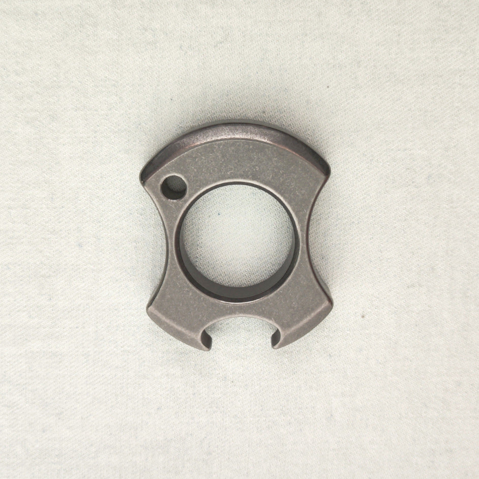 Multifunktionaler Flaschenöffner aus Metall (TC4) – Tragbares EDC-Werkzeug