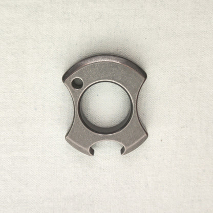 Multifunktionaler Flaschenöffner aus Messing TC4 EDC tragbares Werkzeug