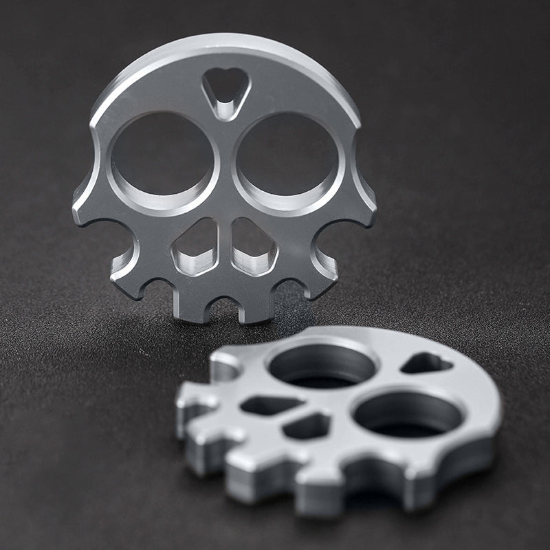 Strumento EDC multifunzionale a teschio con placcatura in titanio argento superficiale
