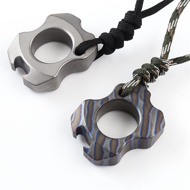 Mini-Flaschenöffner aus Titan, tragbarer Anhänger, Rucksack-Schlüsselanhänger