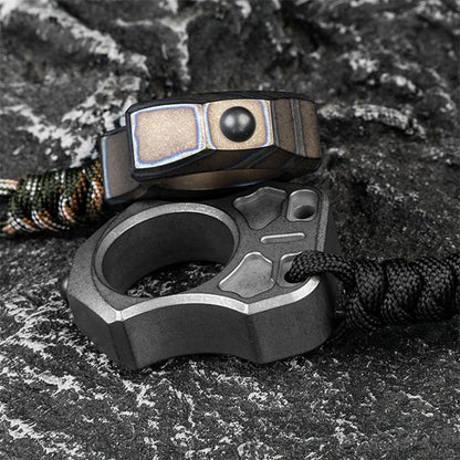 Handgemachter tragbarer Schlüsselanhänger aus Titan mit einem Loch, kreativ, EDC, Outdoor-Rucksack-Tool