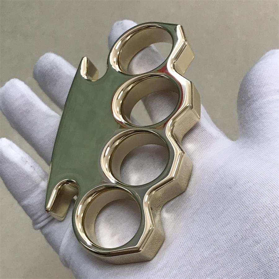 Utensile da esterno con foro grande in ottone classico lucidato a specchio