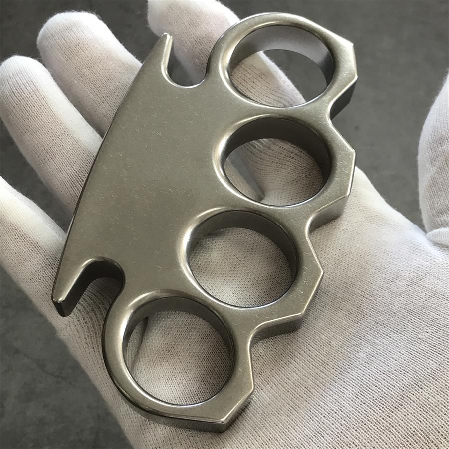Das KING Stonewashed Outdoor-Werkzeug aus Stahl