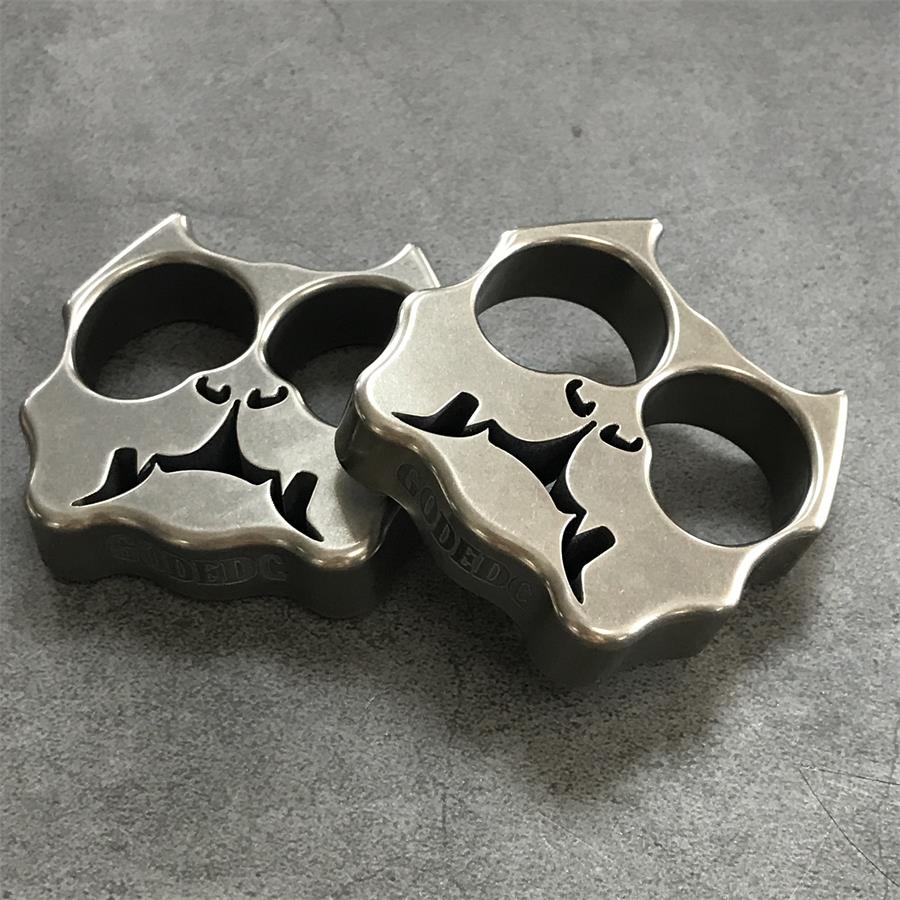 GODEDC Titan TC21 Hundekopf-Zwei-Loch-Outdoor-Werkzeug