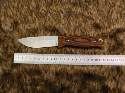 BM15002 Outdoor-Werkzeug mit rotem Holzgriff und N690-Stahlklinge