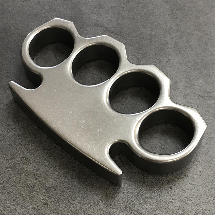 Das KING Stonewashed Outdoor-Werkzeug aus Stahl