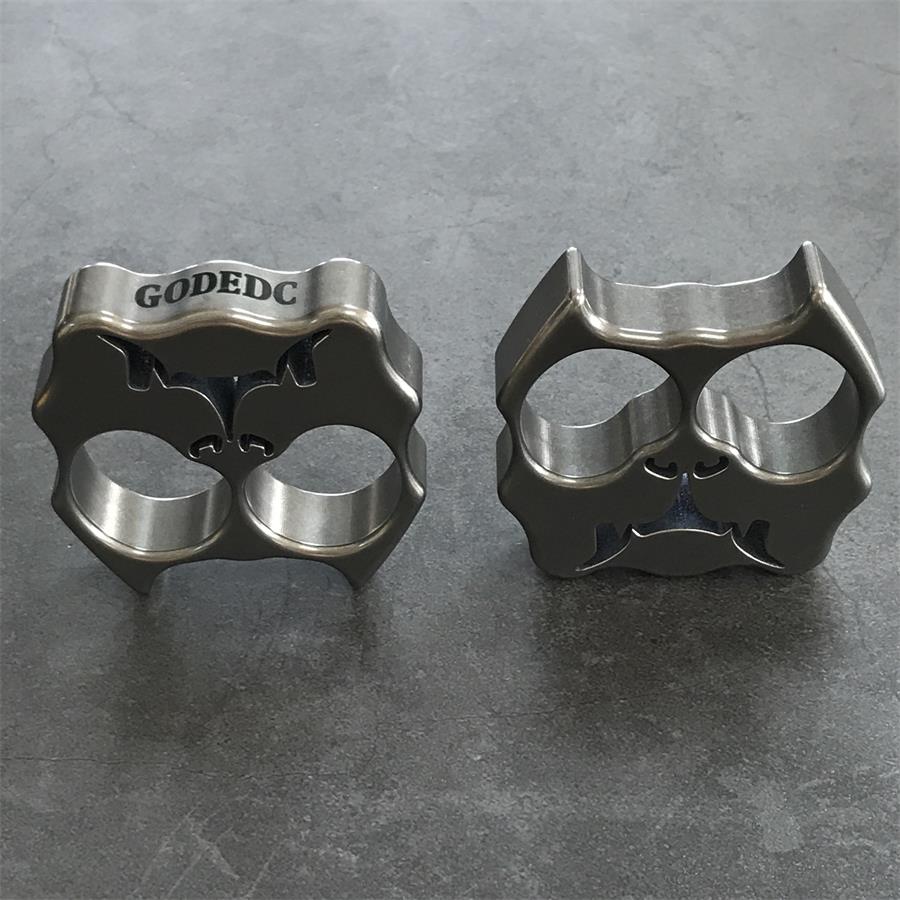 GODEDC Titan TC21 Hundekopf-Zwei-Loch-Outdoor-Werkzeug