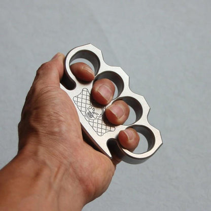 Four‑Finger Metal EDC Hand Gear, Skull Engraved Collectible for Men