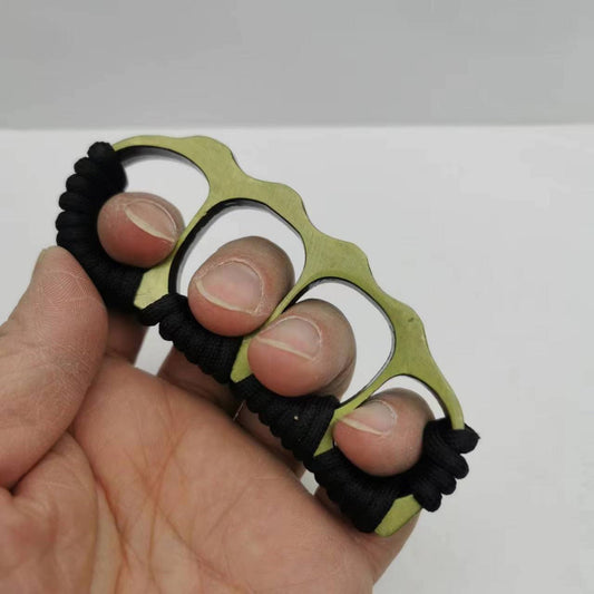 Mini Paracord‑Wrapped Zinc‑Alloy Four‑Finger Hobby Collectible Ornament