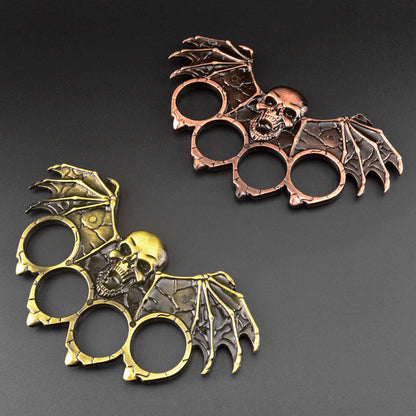 Großer Fledermaus-Schläger Mehrere Farben Vier Finger Outdoor EDC-Tools