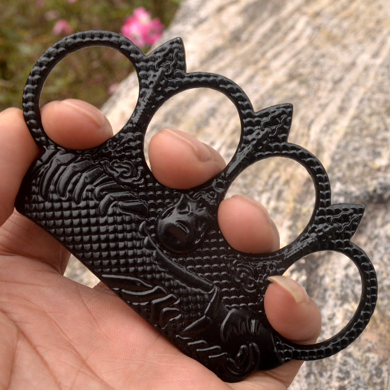 Sea Pattern Four‑Finger Zinc Alloy Hobby Decor Collectible