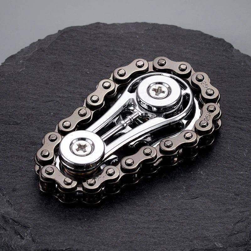 Close‑up CHAIN GEAR GYROSCOPE zinc alloy mechanical gear fidget spinner for stress relief 1