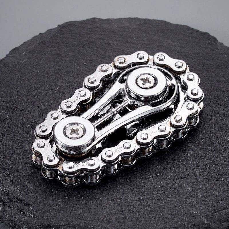 Close‑up CHAIN GEAR GYROSCOPE zinc alloy mechanical gear fidget spinner for stress relief 2