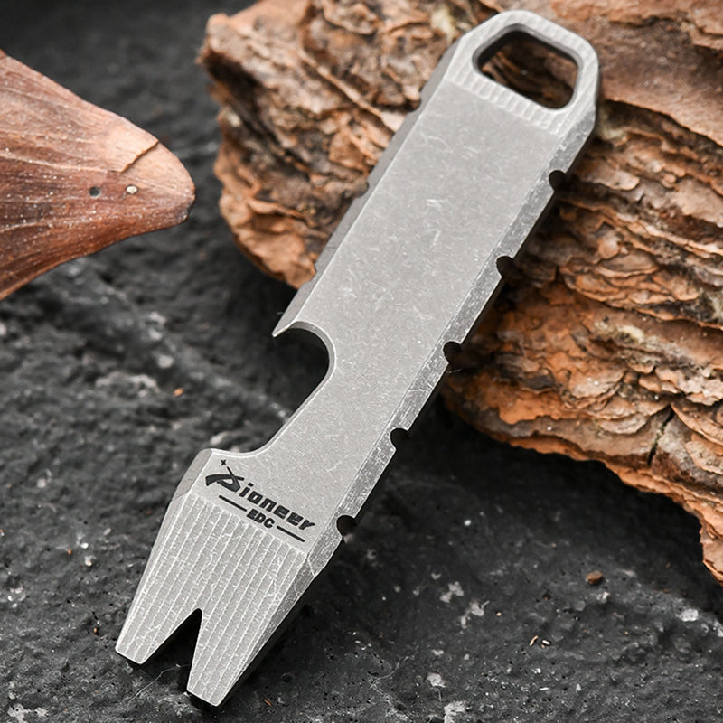 Mini-Flaschenöffner aus Titan, EDC-Tool, Schlüsselanhänger, Rucksack, leicht zu tragen