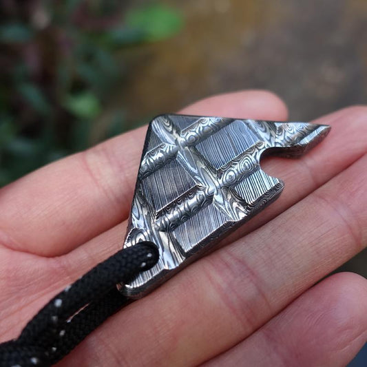Damastmuster Flaschenöffner Schlüsselanhänger Rucksack Mini EDC-Werkzeug