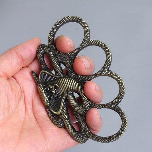 Von Schlangen inspiriertes Outdoor-EDC-Tool