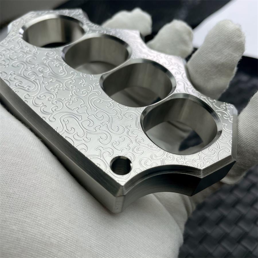 Beautiful Carved Pattern 304 Steel Thickened Outdoor Tool