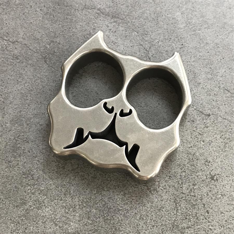GODEDC Titan TC21 Hundekopf-Zwei-Loch-Outdoor-Werkzeug