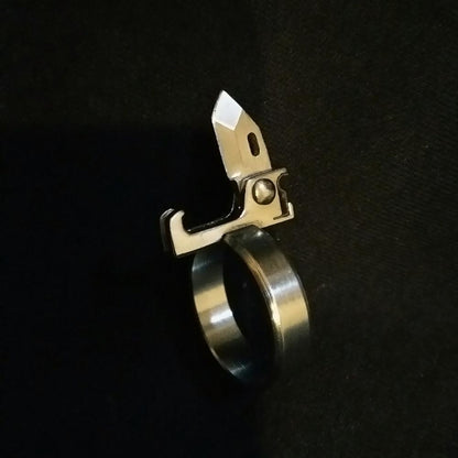 Folding Brass Knuckle Knife - Tacsafeworld EDC Gadgets