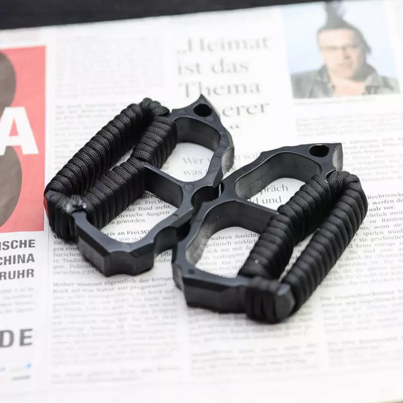 Black Carbon Fiber Finger Decor Bottle Opener Collectible